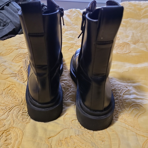 H&M SZ 8/39 Combat Boots - Picture 3 of 4